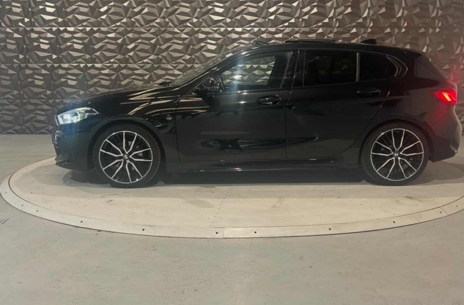 
								BMW Série 1 116d M Sport Automatique Diesel – 2022 full									