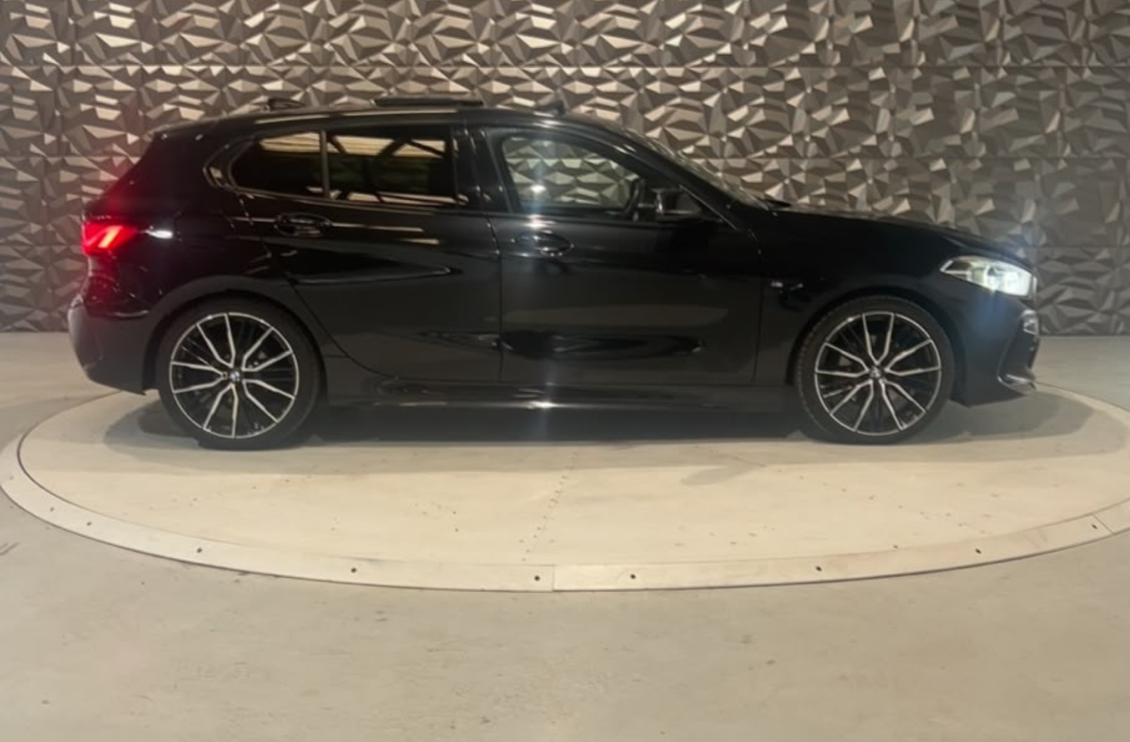 
								BMW Série 1 116d M Sport Automatique Diesel – 2022 full									
