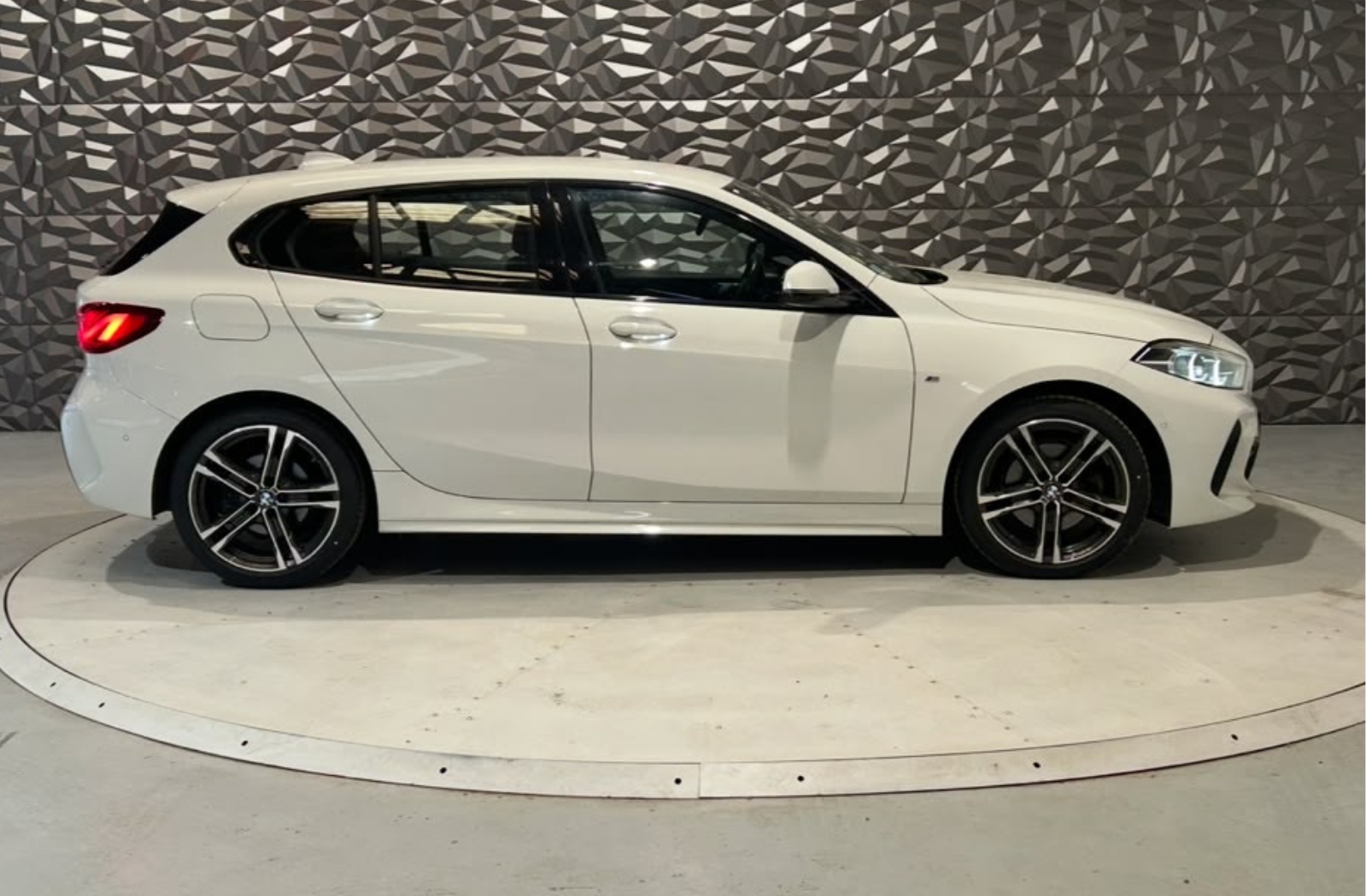 
								BMW Série 1 116d M Sport Automatique Diesel – 2022 full									