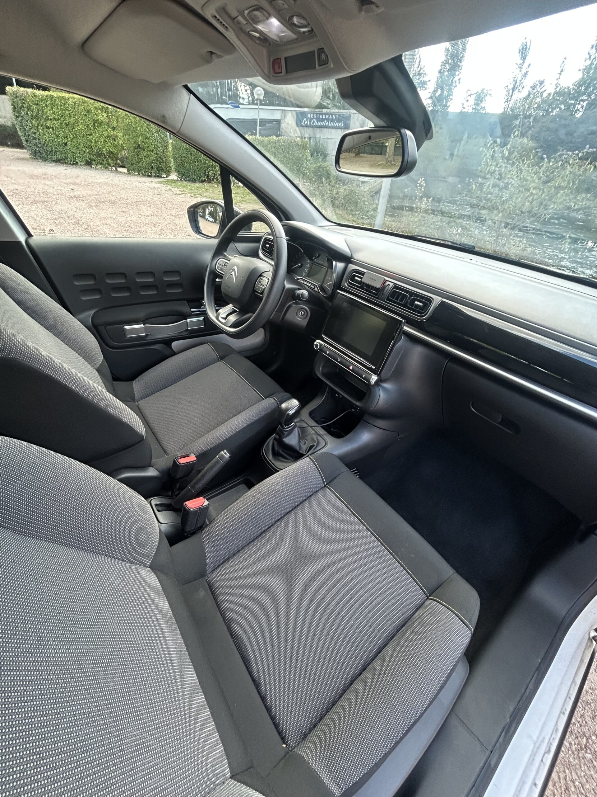
								Citroen C3 III Entreprise 1.2 PureTech 82 FEEL NAV full									