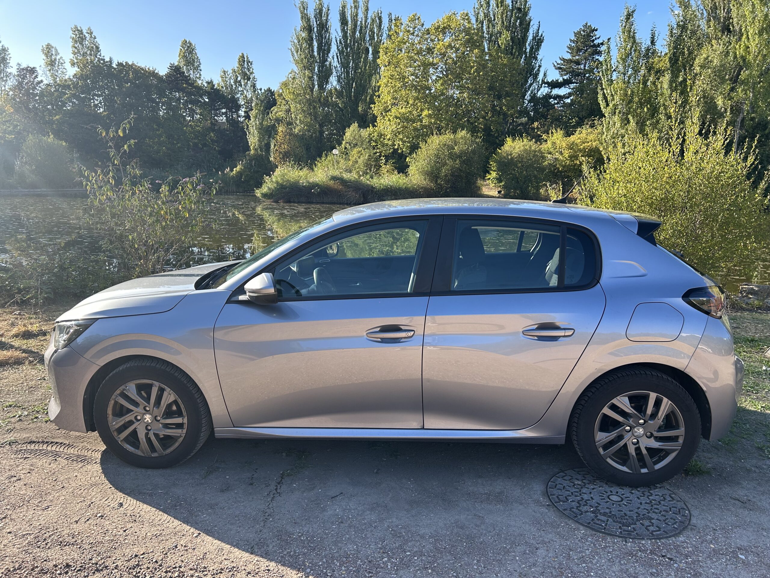 
								Peugeot 208 II 1.5 Blue HDI S&S Active Business BVM6 full									